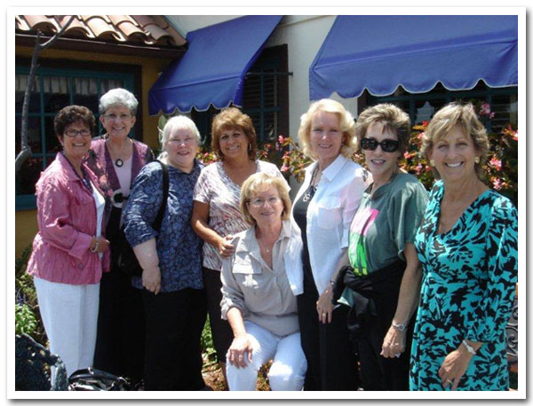 Lunch at Mimi's